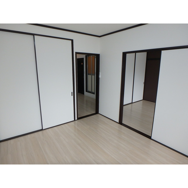 パールメゾンシオノの居間・リビング|居間です