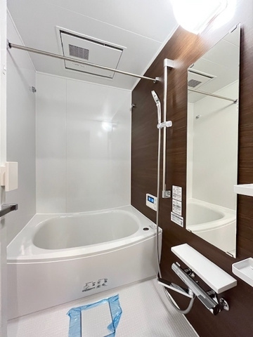 レジディア笹塚の浴室