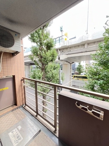 レジディア笹塚のバルコニー