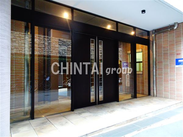 レジディア笹塚のエントランス