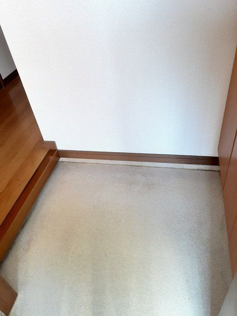 サンコリ－ヌ　Ａの玄関