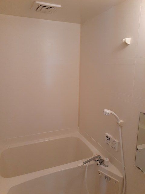 サンコリ－ヌ　Ａの浴室