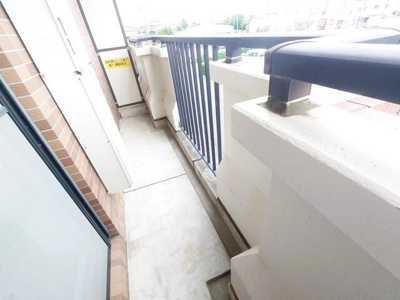 【バルコニー】 | キャピタルマンション志木 | お洗濯にも便利なバルコニー付き