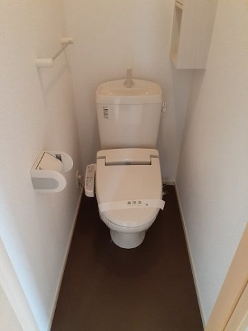 【トイレ】 | カーサソーレ | 落ち着いた色調のトイレです