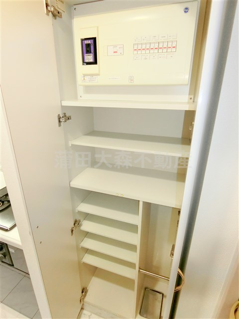 パレステュディオ大森WESTの設備|玄関収納