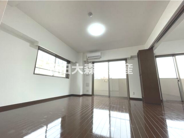 パレステュディオ大森WESTの居間・リビング