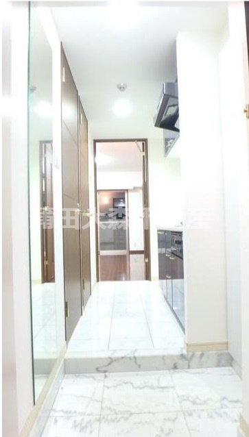 パレステュディオ大森WESTの玄関