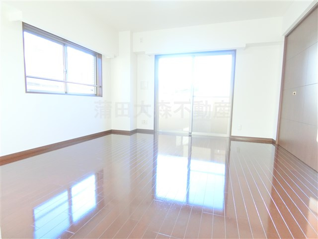 パレステュディオ大森WESTの居間・リビング|LD9.7帖　リビングダイニング