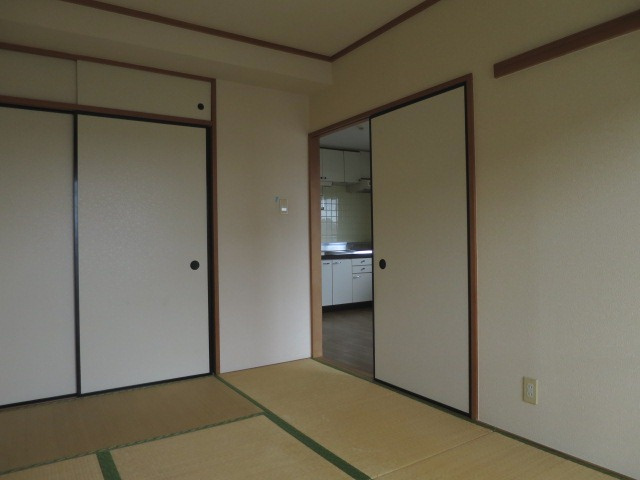 メゾンデフォンティヌの和室