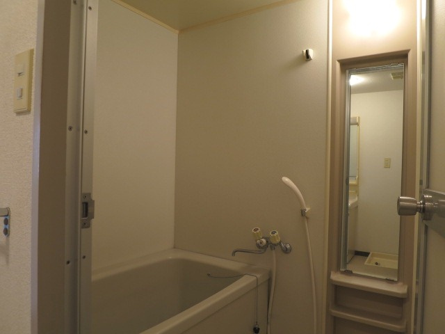 メゾンデフォンティヌの浴室