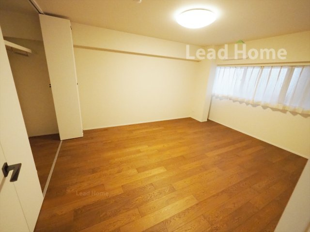 【洋室】 | 外苑マンション