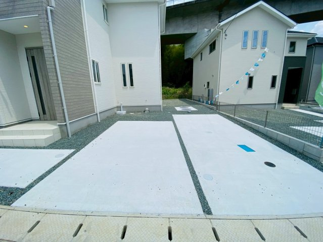 よかタウン／菊池郡大津町下町２期／１号棟の駐車場