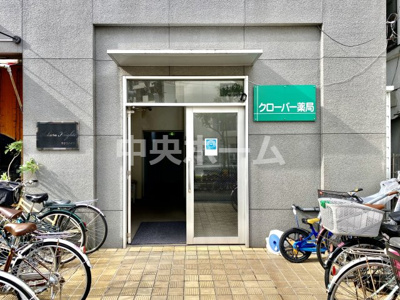 【エントランス】 | サクラハイツ | 【エントランス】マンションのエントランスは、その物件の印象を決める、顔とも言える場所です。毎日通る場所ですからきれいなのが一番です。