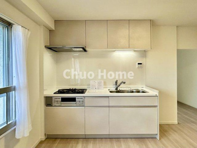 【キッチン】 | サクラハイツ | ワイドで収納豊富なシステムキッチン