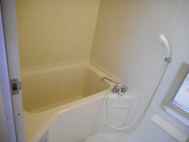 エステート川口の浴室