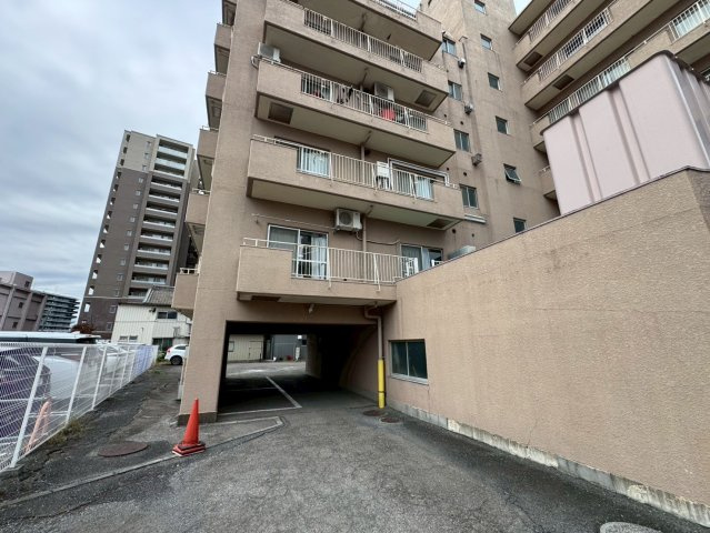 -三丁目不動産－本庄市本庄1丁目　本町ハイツの駐車場