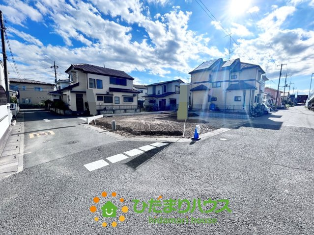 久喜市葛梅　新築一戸建て　グラファーレの前面道路含む現地写真|2025/10/28 撮影