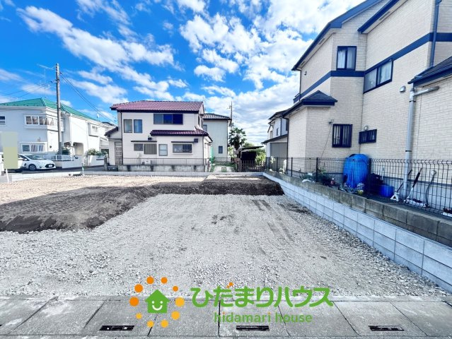 久喜市葛梅　新築一戸建て　グラファーレの駐車場|2025/10/28 撮影