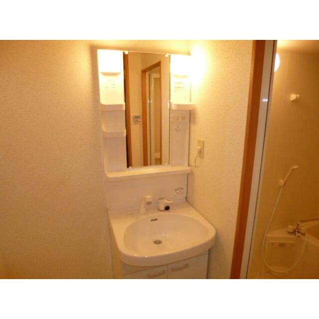 アンプルール　フェール　戸田公園の洗面所