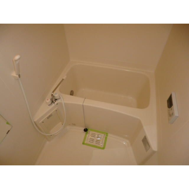 アンプルール　フェール　戸田公園の浴室