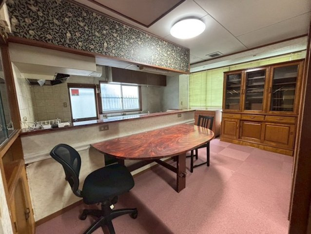 守山市守山３丁目の店舗事務所の内装