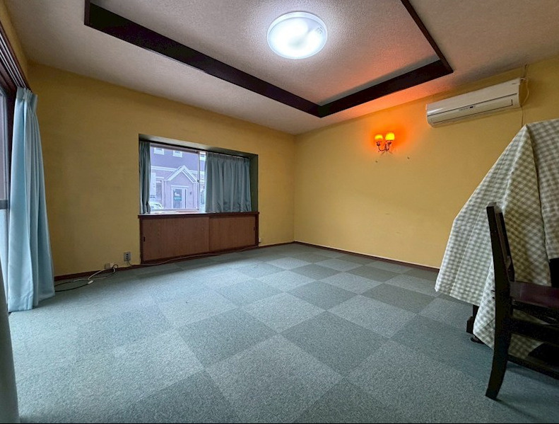 守山市守山３丁目の店舗事務所の内装