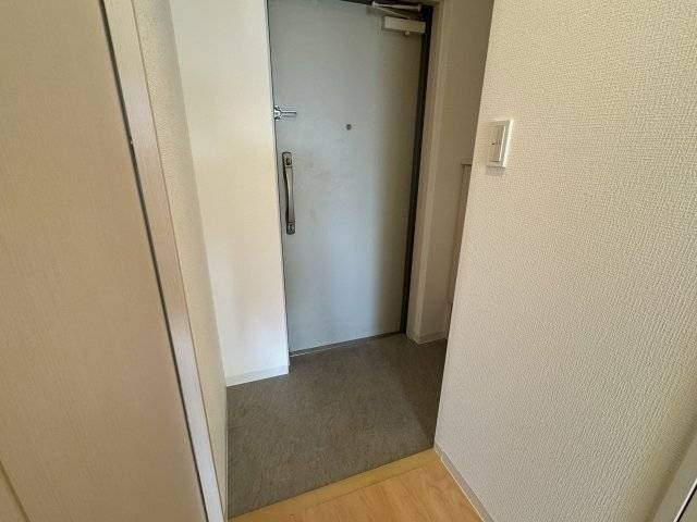 ニッケノーブルハイツ江坂の玄関