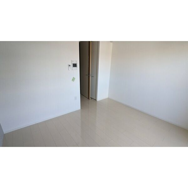 ニッケノーブルハイツ江坂の居間・リビング