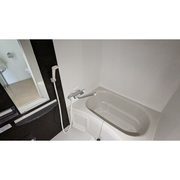 ニッケノーブルハイツ江坂の浴室