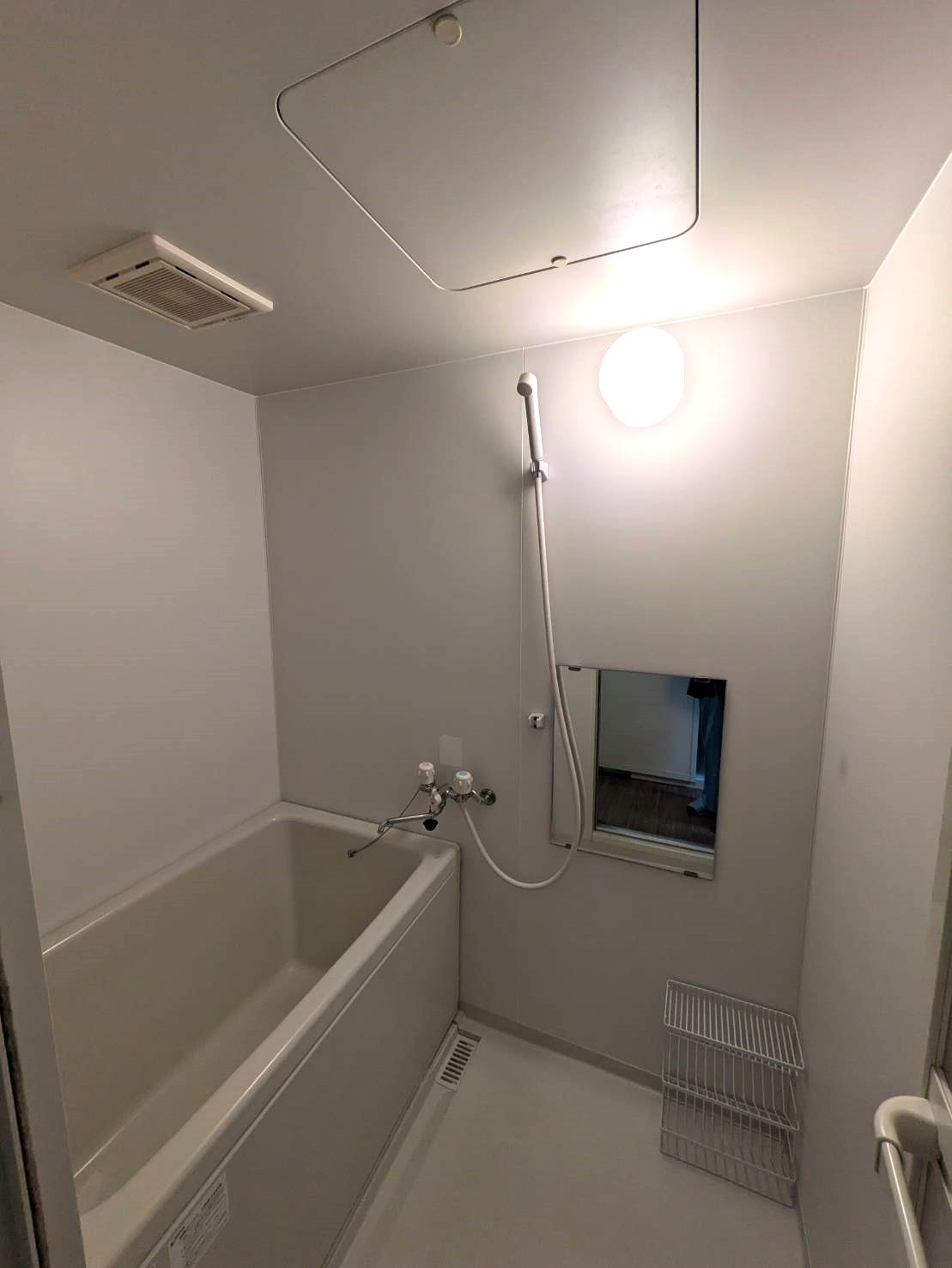 ハイツライラックの浴室