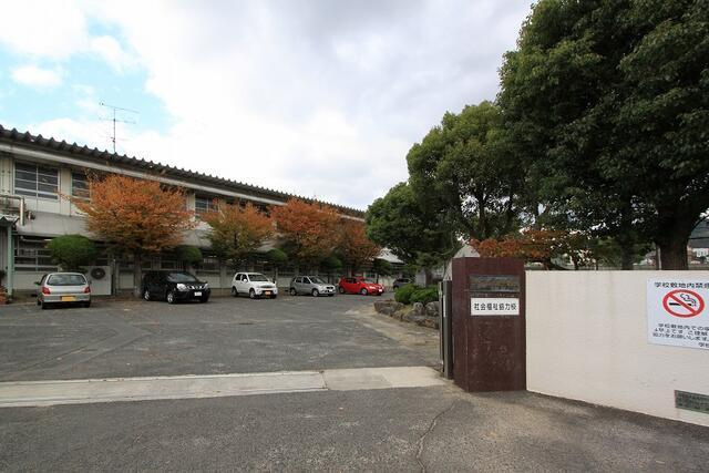 サンコート　八幡西区中の原２丁目の周辺|上津役中学校まで880m 