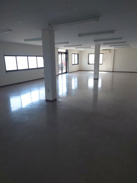 城東4丁目テナント1Fの居間・リビング