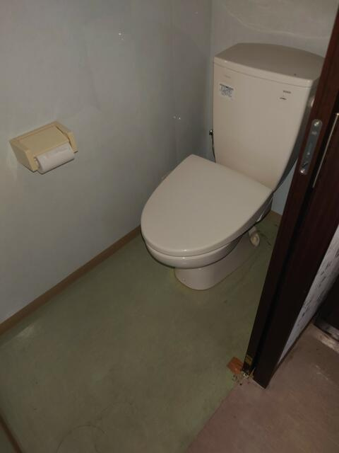城東4丁目テナント1Fのトイレ