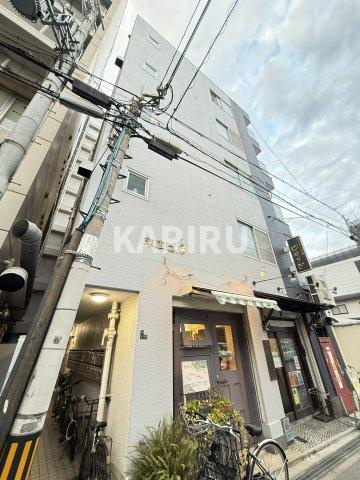 末広ビルのエントランス