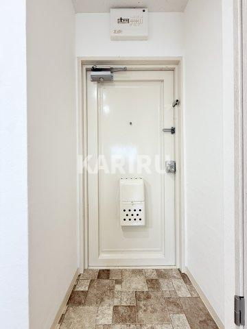 末広ビルの玄関