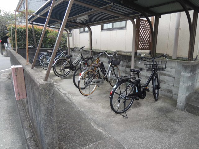 ヴィラエスポワールのその他共用部分|駐輪場有り【ヴィラエスポワール】