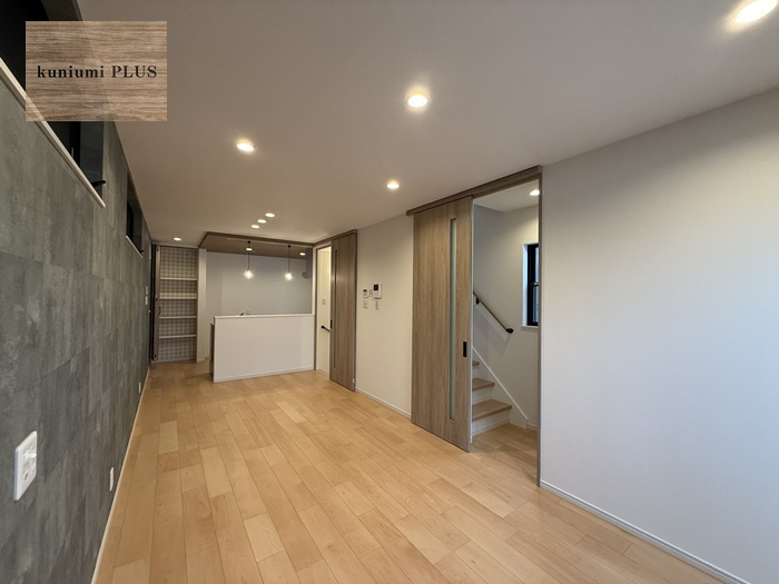 東大阪市中小阪1丁目　2号棟の居間・リビング