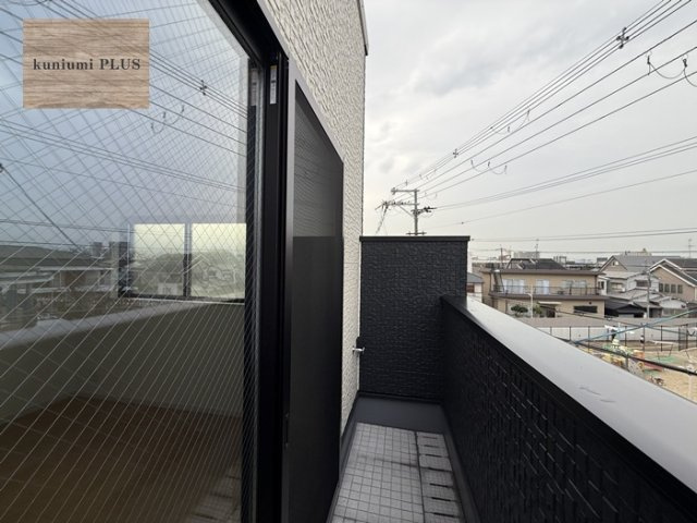 東大阪市中小阪1丁目　2号棟のバルコニー