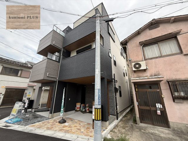 東大阪市中小阪1丁目　2号棟の前面道路含む現地写真