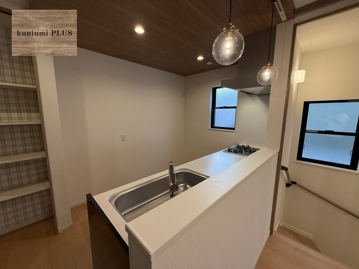 東大阪市中小阪1丁目　2号棟のキッチン