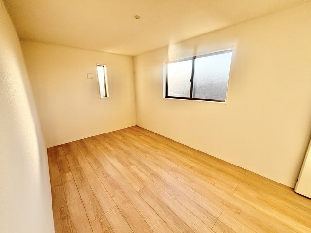 【仲介手数料無料／あま市七宝町】あま市七宝町鯰橋　第1　クレイドルガーデン　1号棟の洋室