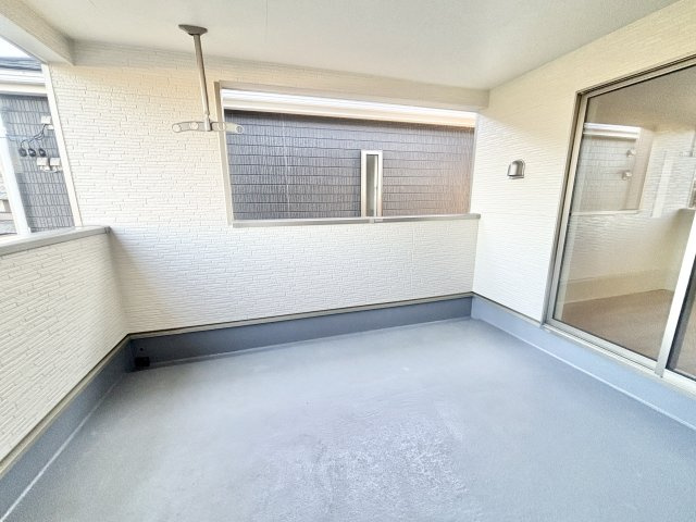 【仲介手数料無料／あま市七宝町】あま市七宝町鯰橋　第1　クレイドルガーデン　1号棟のバルコニー