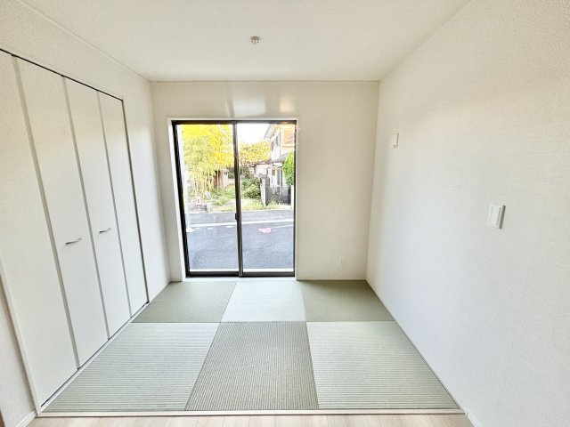 【仲介手数料無料／あま市七宝町】あま市七宝町鯰橋　第1　クレイドルガーデン　1号棟の居間・リビング|畳コーナー