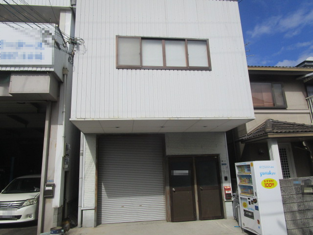 守口市南寺方東通１丁目の倉庫