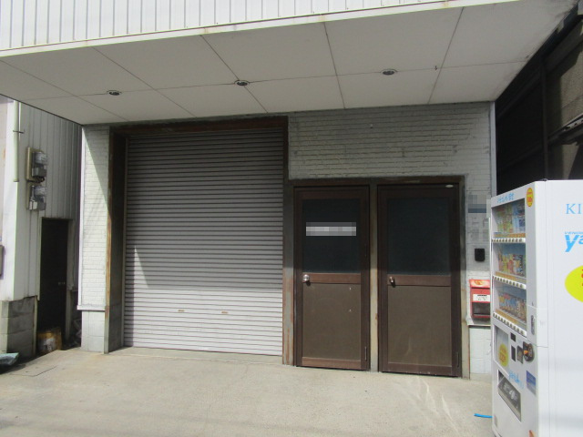 守口市南寺方東通１丁目の倉庫
