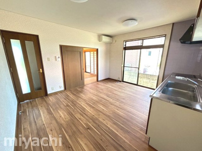 【居間・リビング】 | 川内町加賀須野戸建