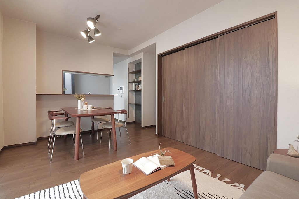 【居間・リビング】の画像