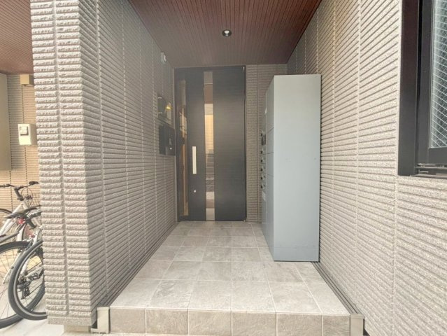 Ｌｅ　Ｌａｌｌｕｒｅ　ルラリュールのエントランス|★オートロック共用玄関★