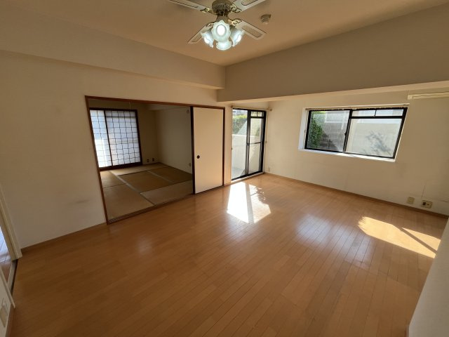 コスモ瀬田の居間・リビング