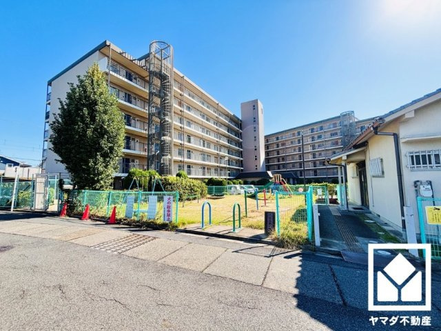 宇治大久保コープＡ棟の外観